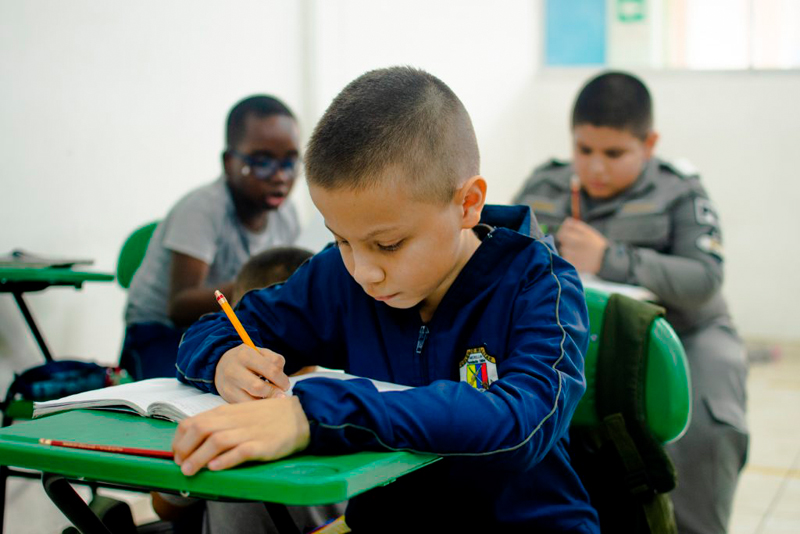 Beneficiamos a 7.420 estudiantes con becas